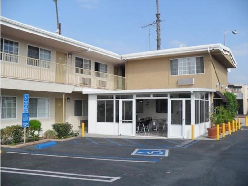 Super 8 By Wyndham Angeles-culver Area Los Ángeles
